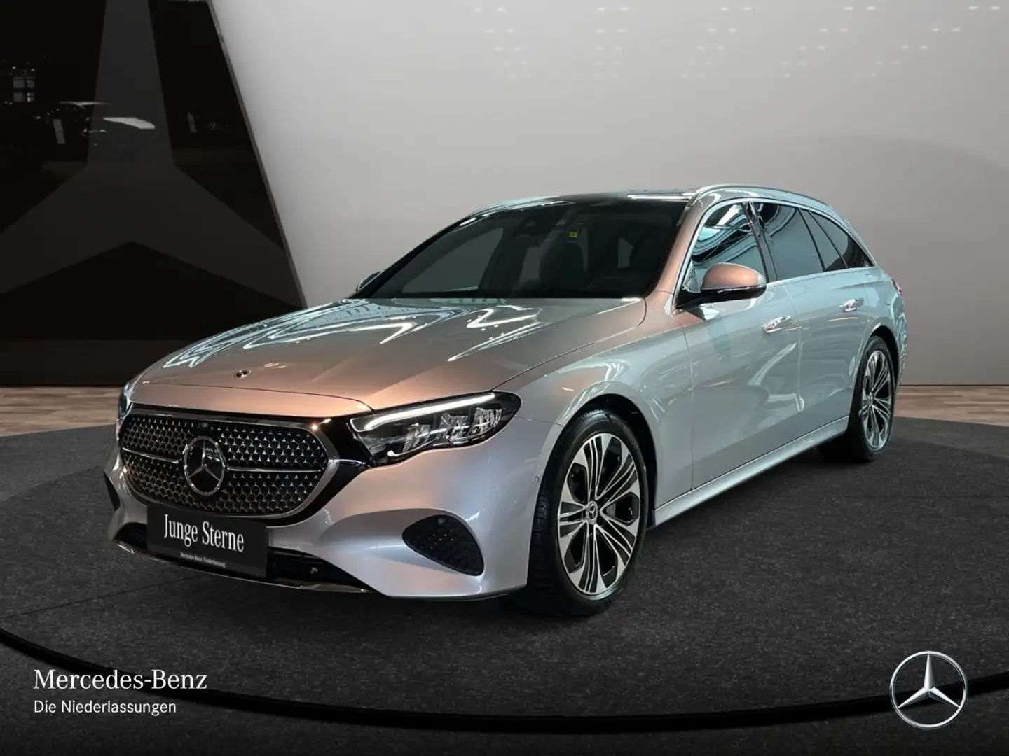 Mercedes-Benz E 300 de T Hybrid Avantgarde Fahrass Pano Distr. Argent - 2