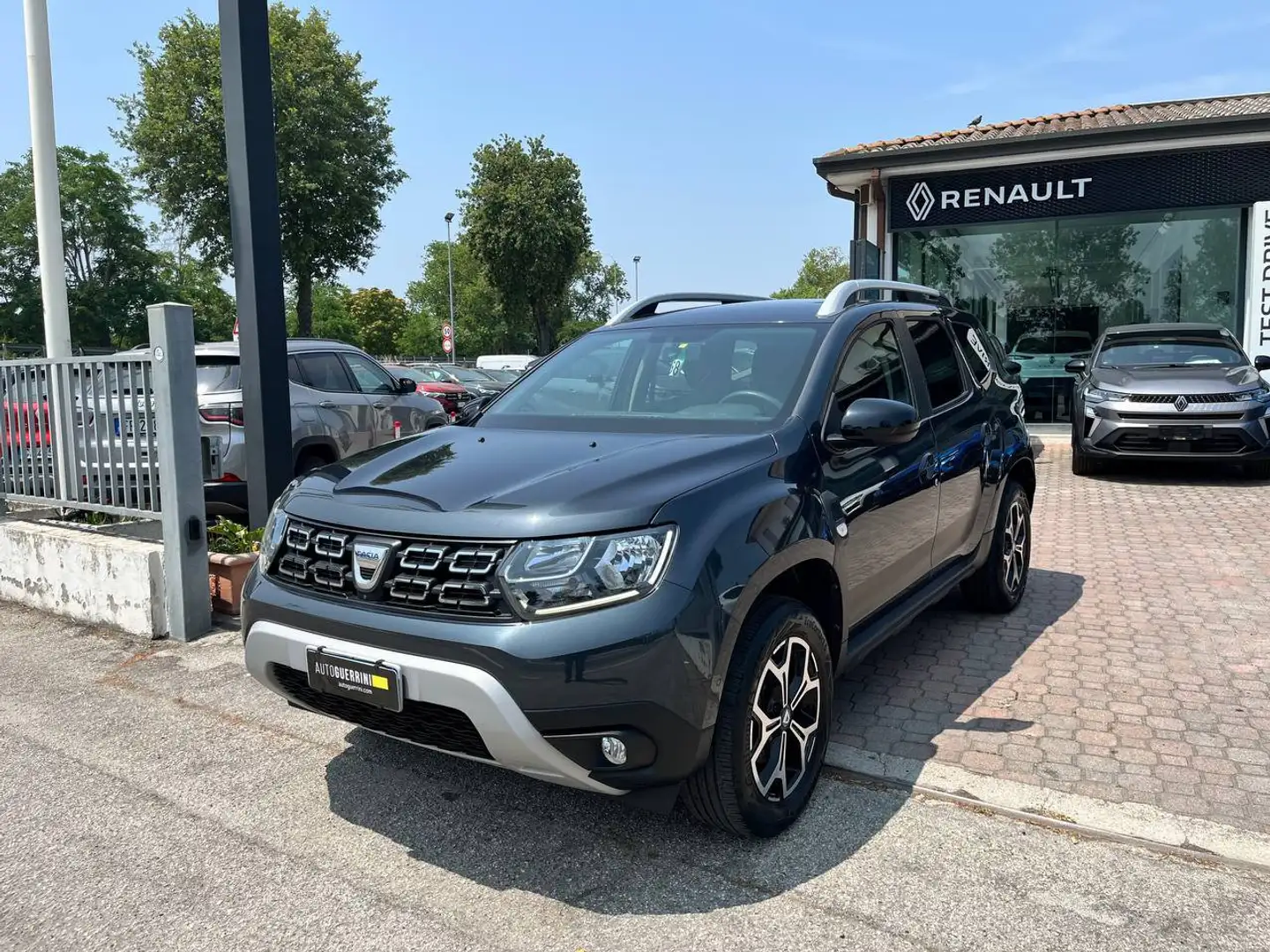Dacia Duster 1.0 TCe 100 CV ECO-G 4x2 15th Anniversary Grigio - 1