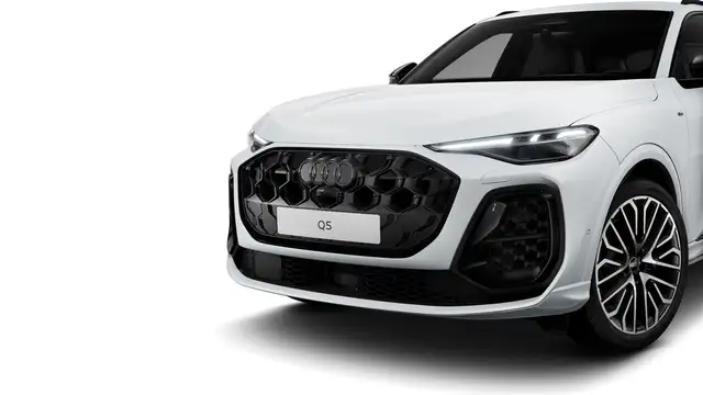 Audi Q5 view 6
