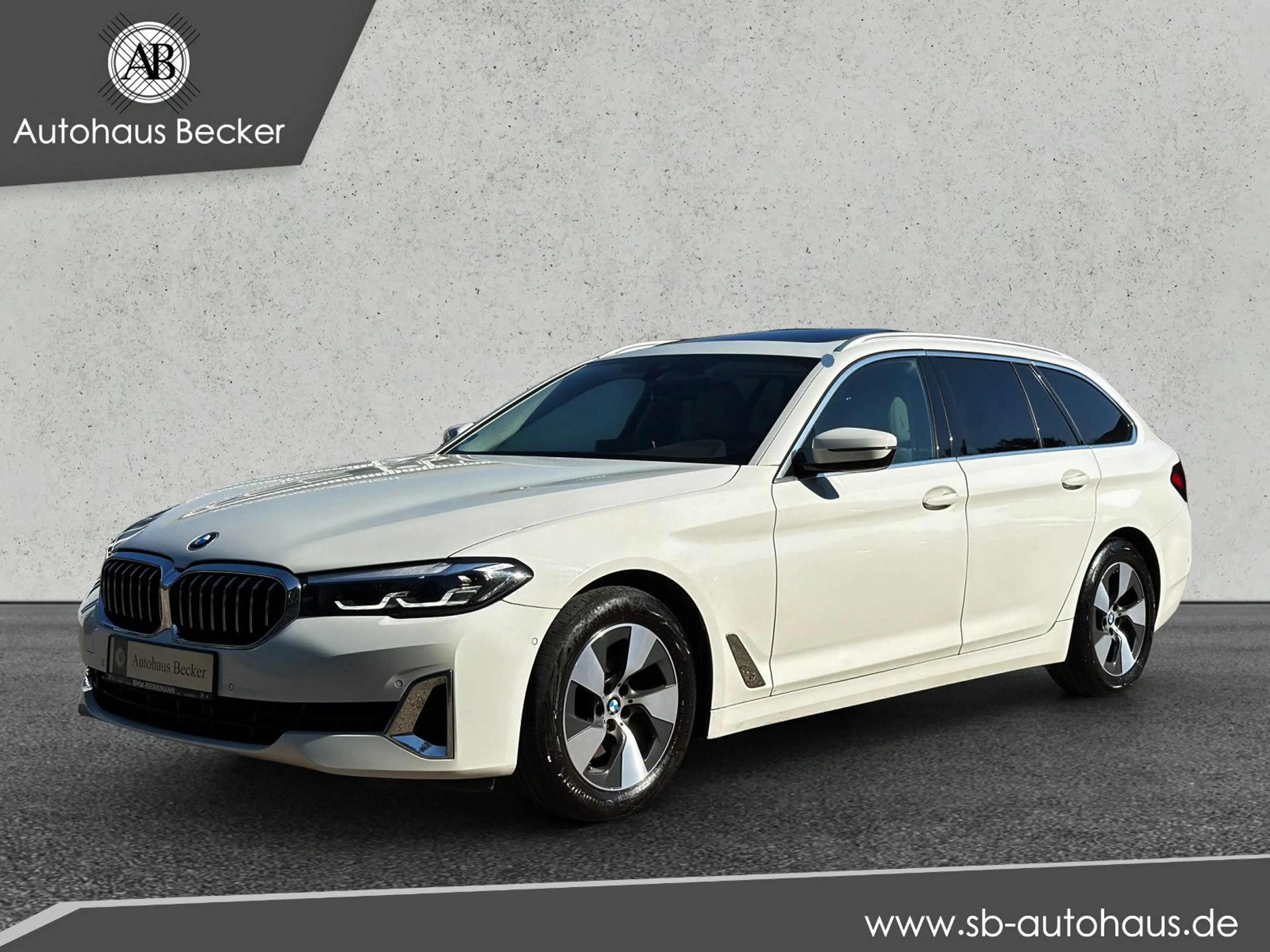 BMW 520 d Touring Luxury Line+PANO+AHK+Modellpflege++