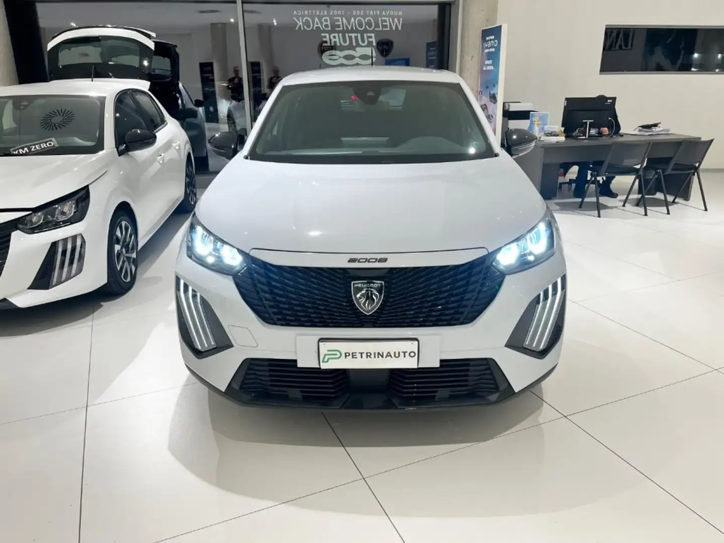 Peugeot 2008 STYLE 1.2 100cv S&S Km.Zero Bianco - 2
