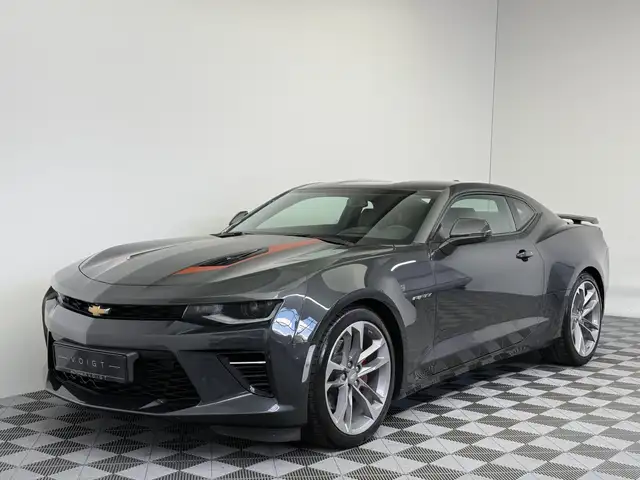 Chevrolet Camaro view 2
