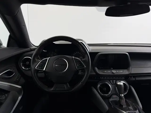 Chevrolet Camaro view 12