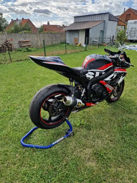 Suzuki GSX-R 600 - foto 2