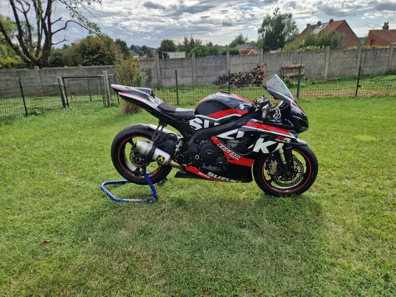 Suzuki GSX-R 600 - foto 4