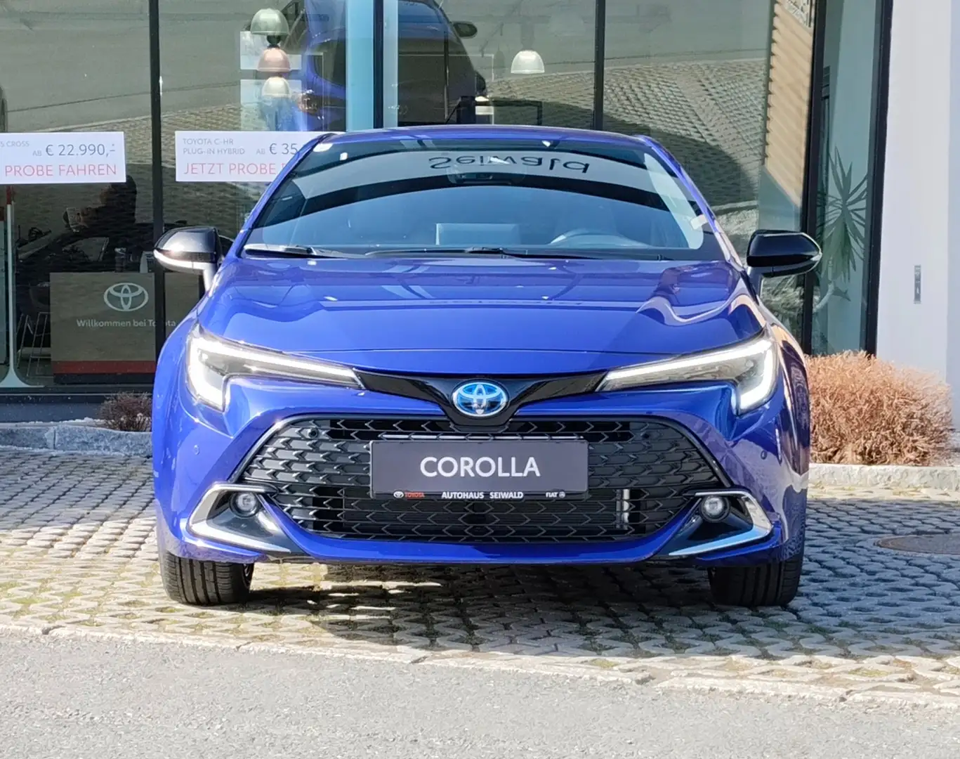 Toyota Corolla Corolla 1,8 Hybrid Active Drive + Safetypaket Blau - 2