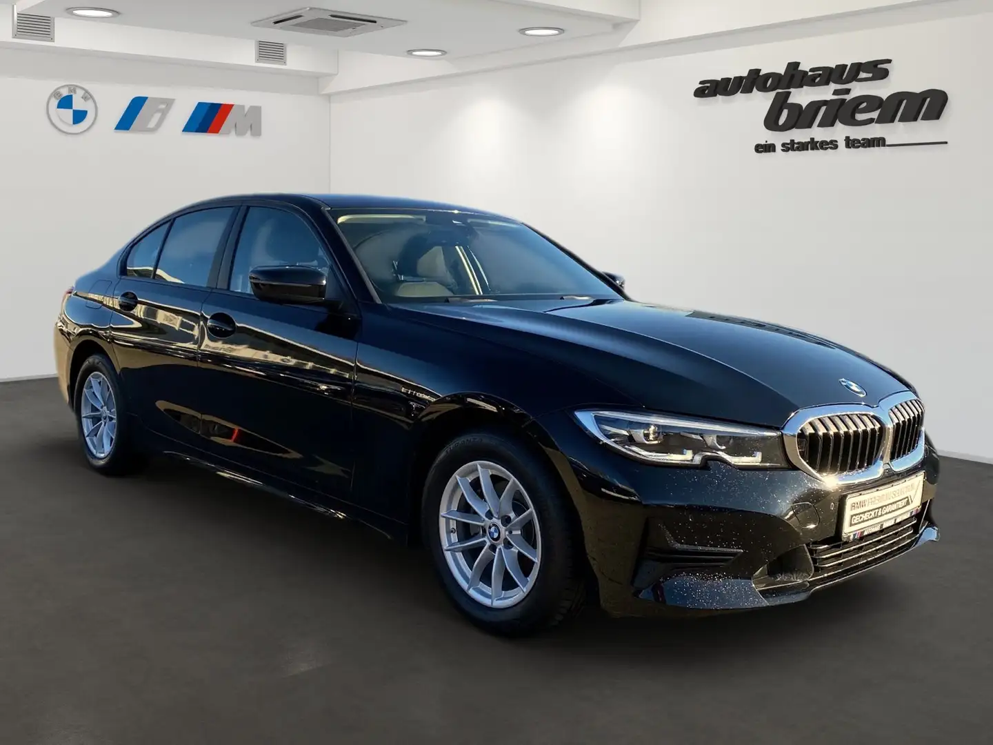 BMW 320 d Limousine, Advantage, ab 249,-€ mtl. Rate Zwart - 2