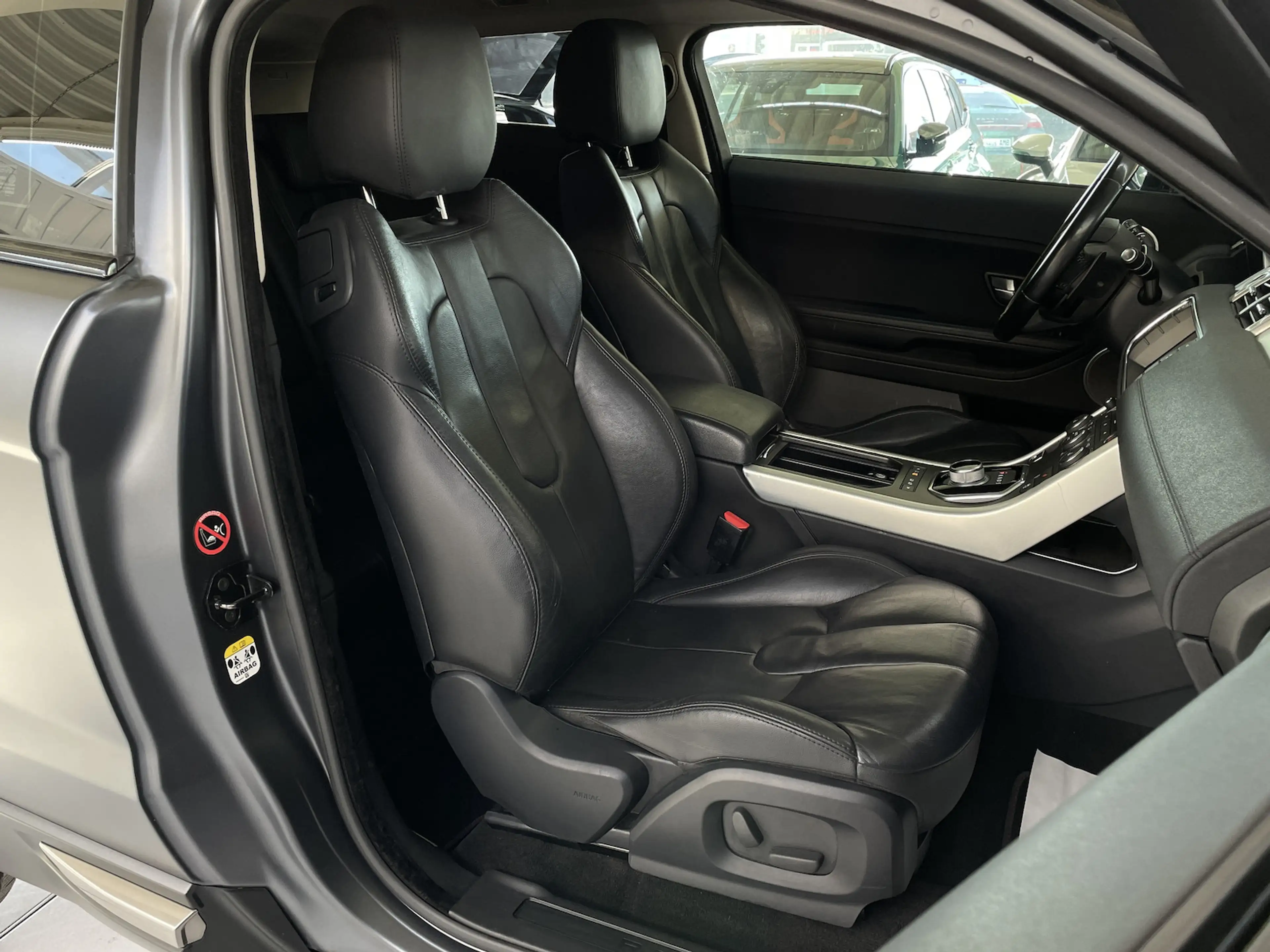 Land Rover Range Rover Evoque Pure Leder Navi Pano Kamera — photo 12