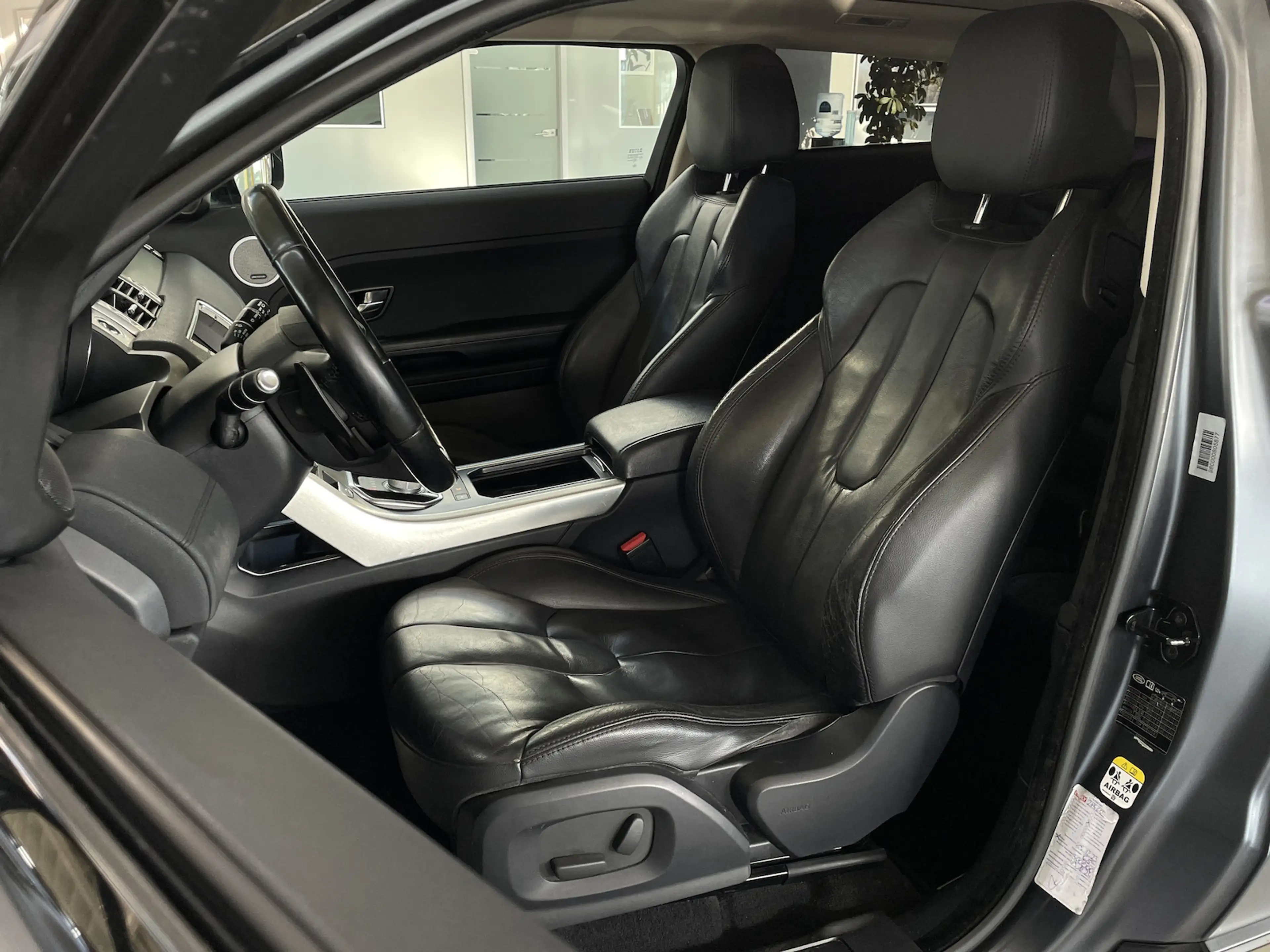 Land Rover Range Rover Evoque Pure Leder Navi Pano Kamera — photo 10