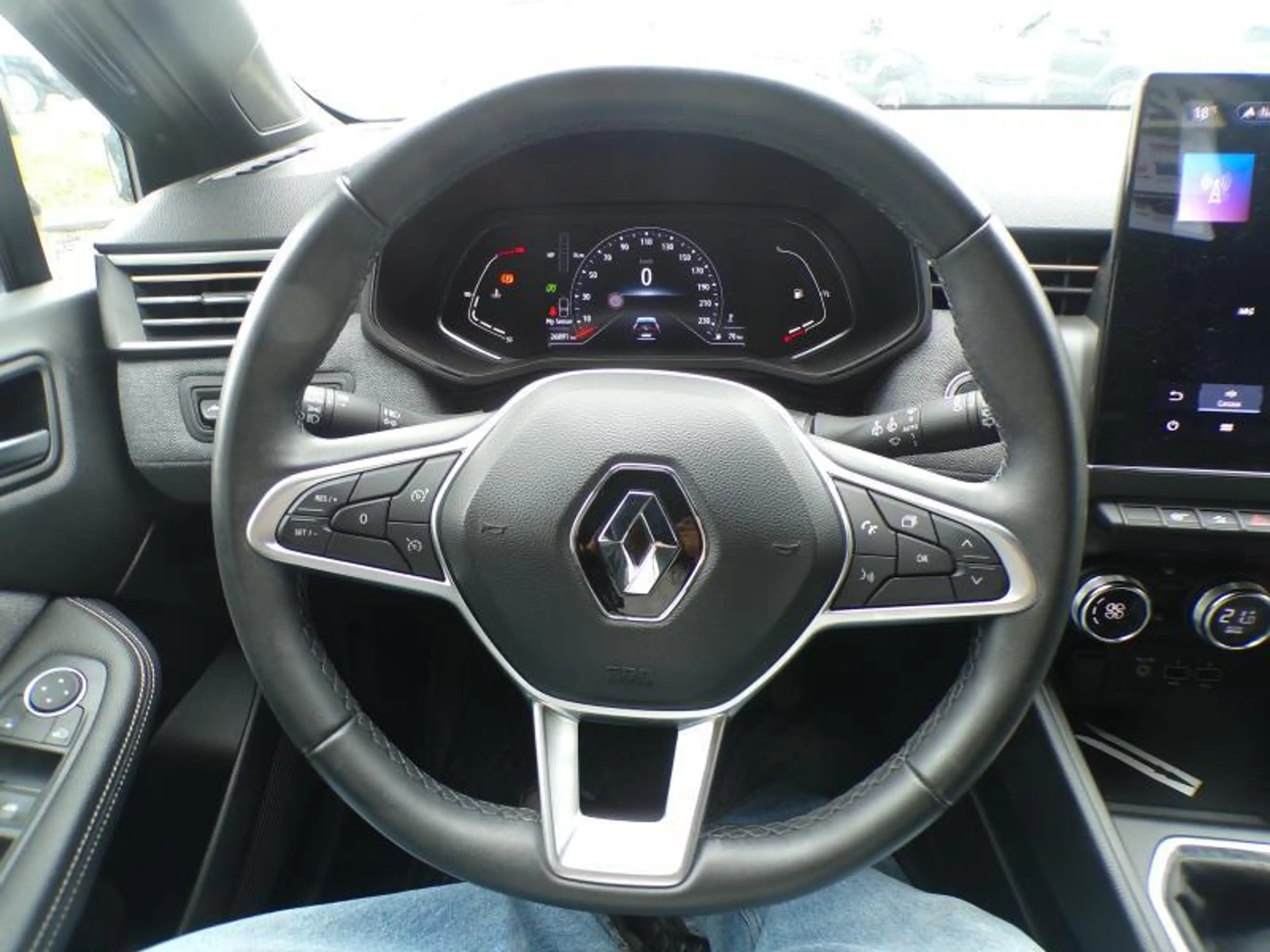 Renault Clio 1.0 Tce 91cv noir 02/22 26891km Airco GPS Camera — photo 9