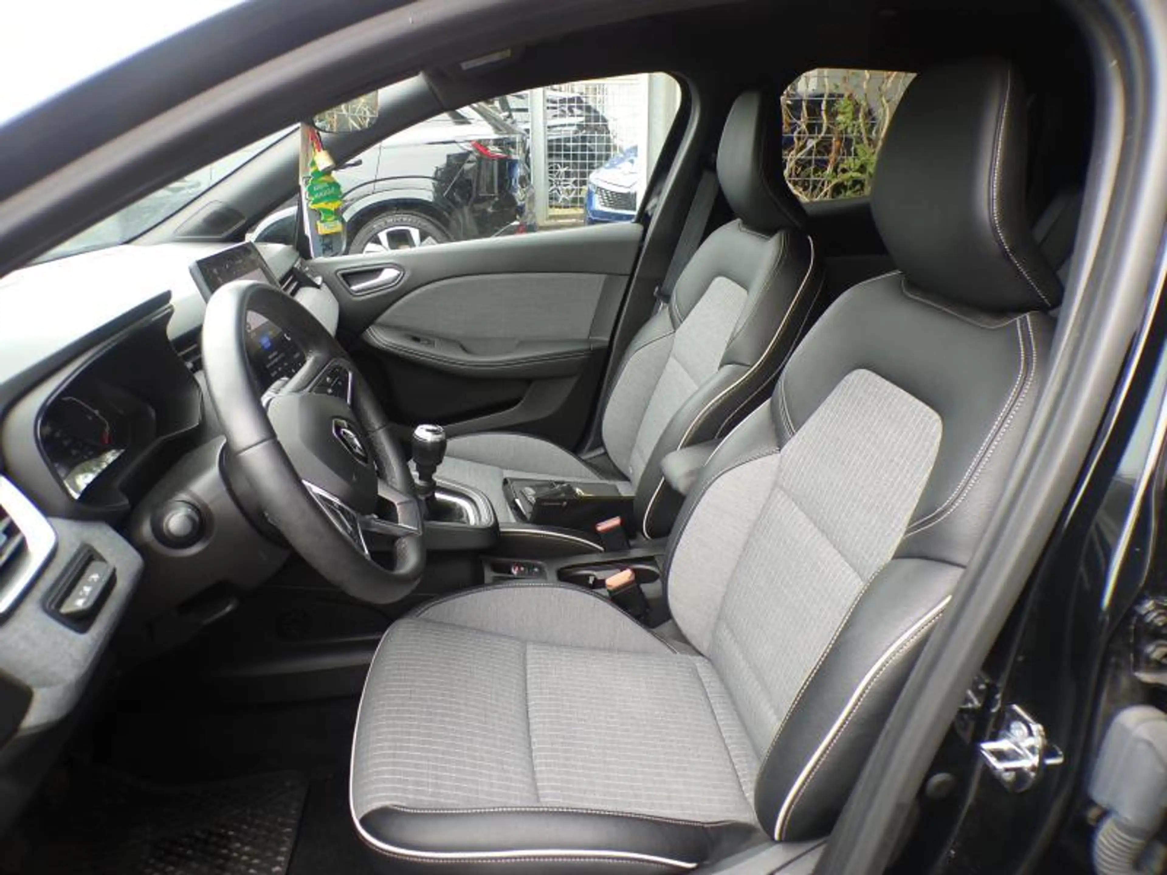 Renault Clio 1.0 Tce 91cv noir 02/22 26891km Airco GPS Camera — photo 7
