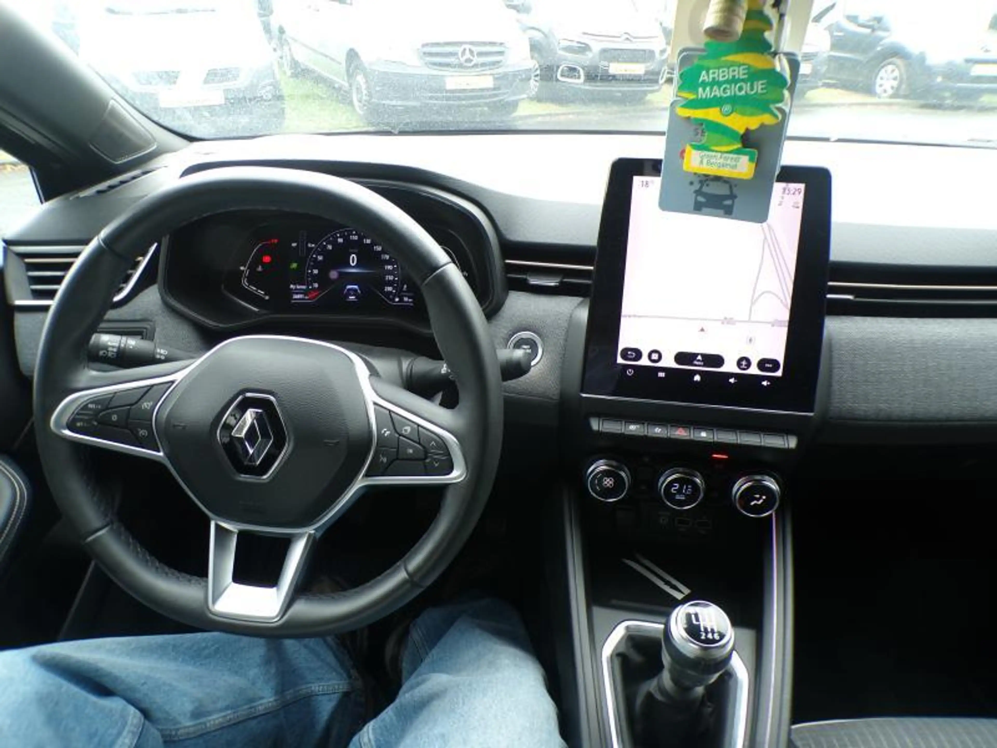 Renault Clio 1.0 Tce 91cv noir 02/22 26891km Airco GPS Camera — photo 10