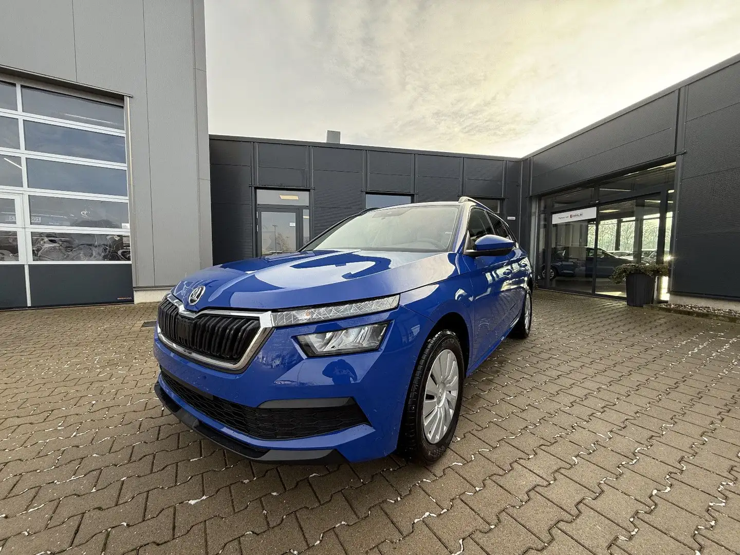 Skoda Kamiq 1.0 TSi Active Blau - 1