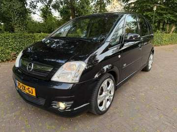 1.6-16V Cosmo OPC-Line/Trekhaak/Navi/Nieuwe apk