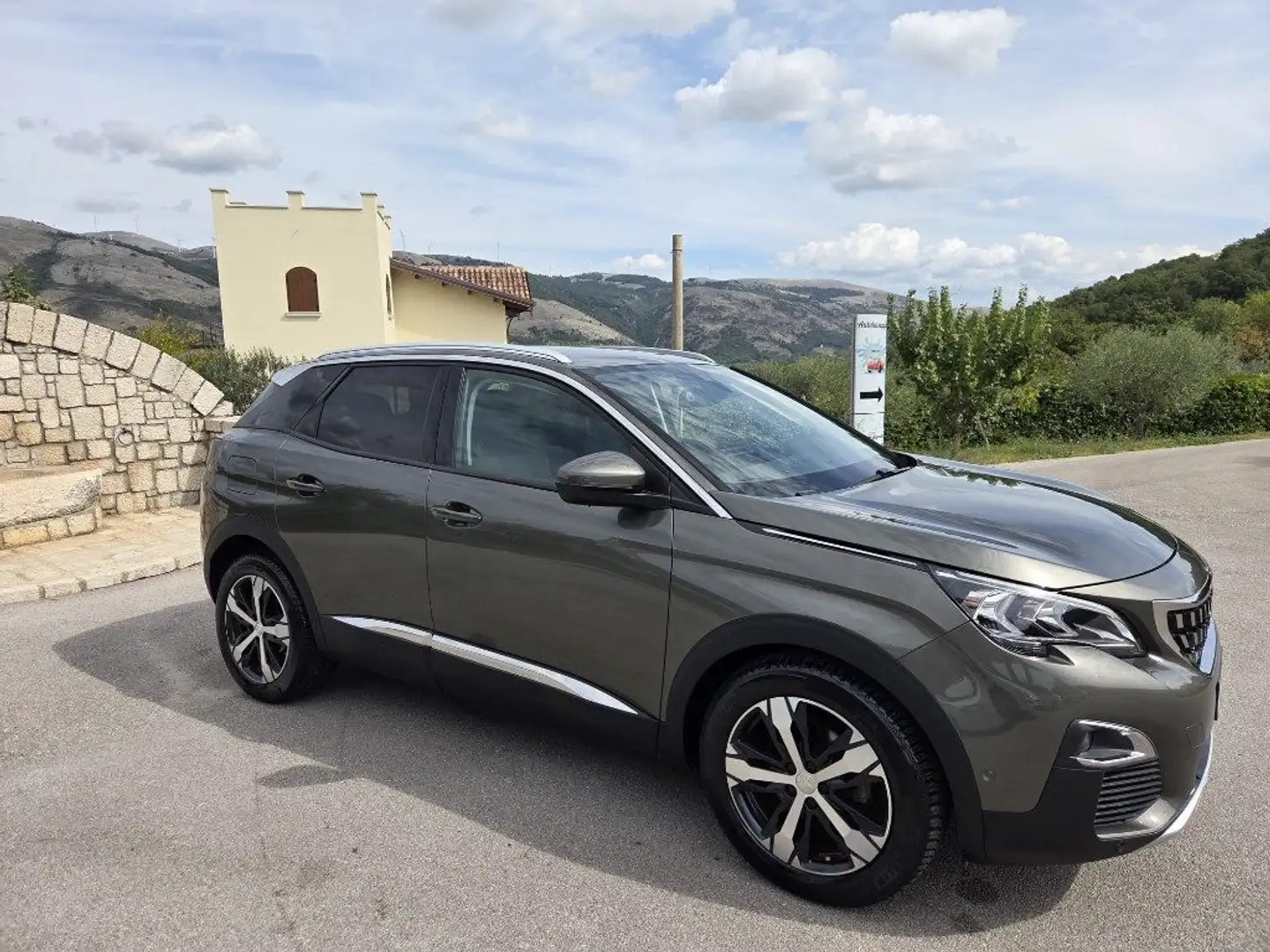 Peugeot 3008 BlueHDi 120 S&S Allure Gris - 2