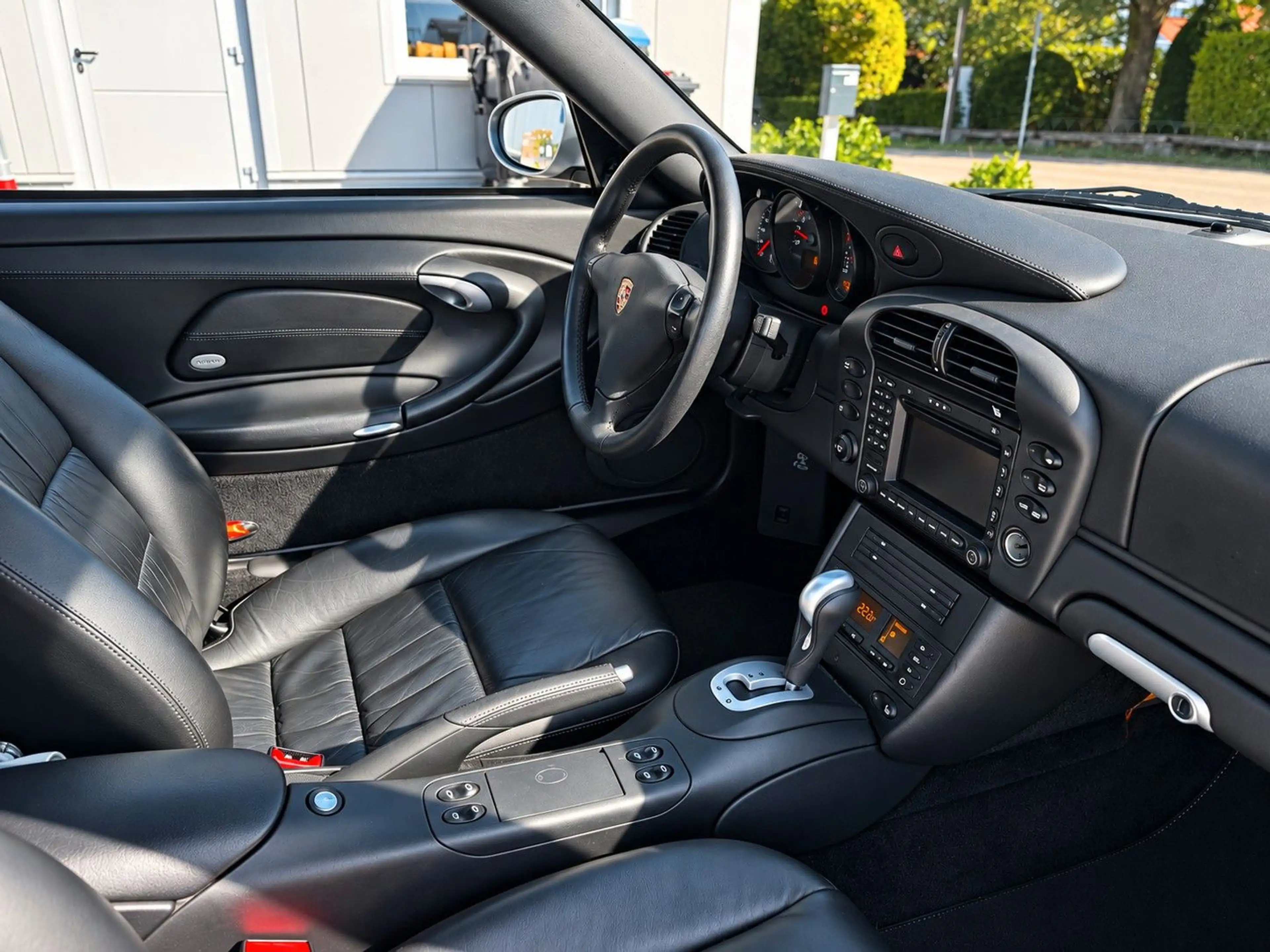 Porsche 996 Carrera 4S Cabriolet — photo 7