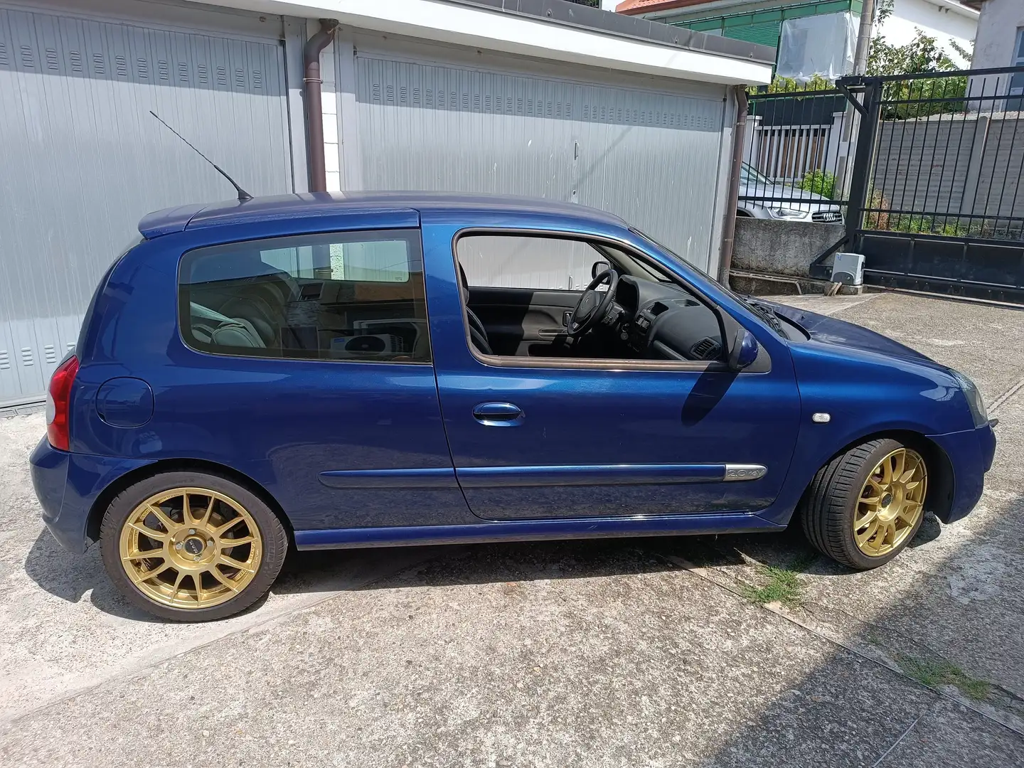 Renault Clio Clio II 2001 3p 2.0 16v Sport Albastru - 2