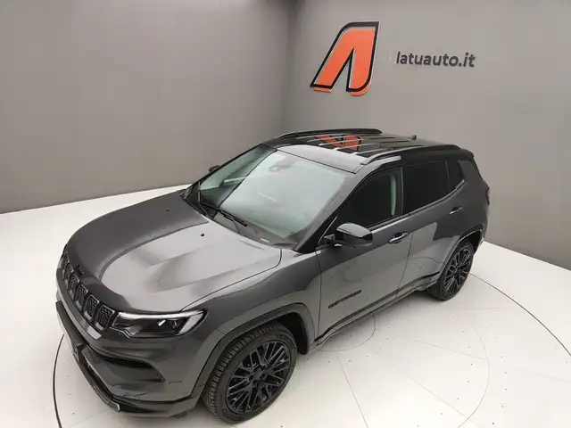 Jeep Compass view 2
