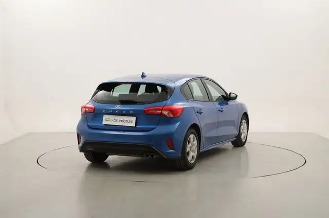 Ford Focus view 5