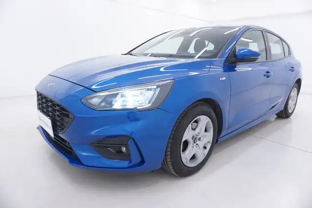 Ford Focus view 9