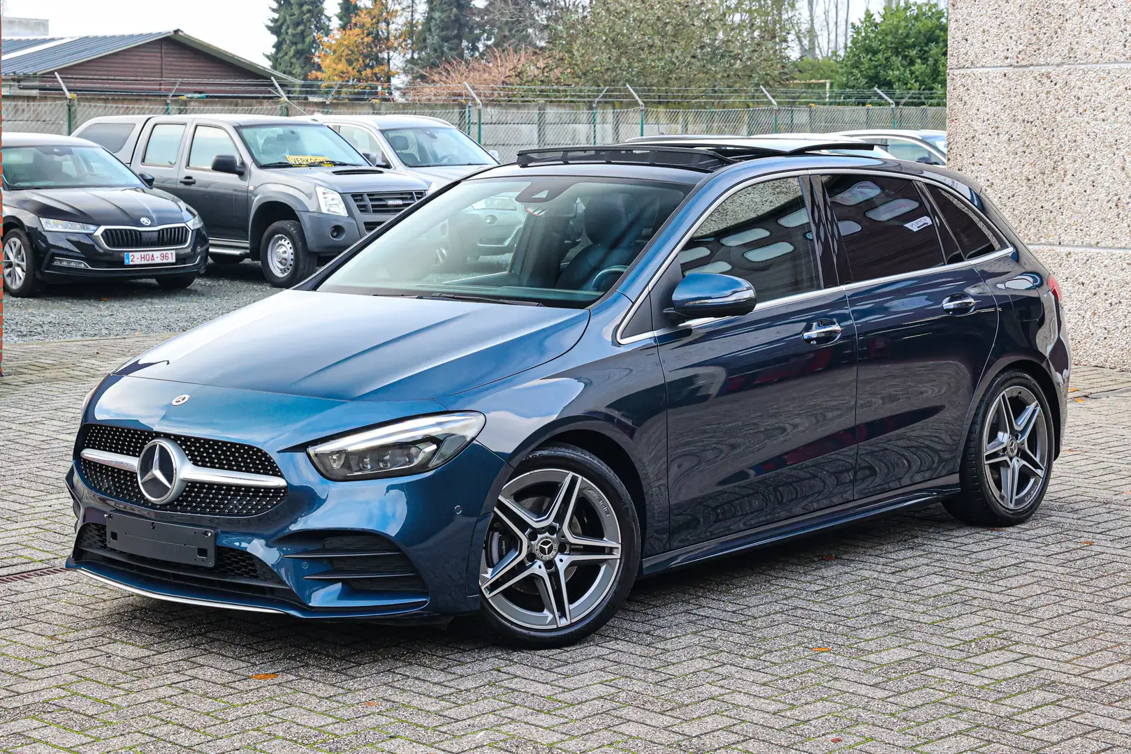Mercedes-Benz B 180 AMG-PAKKET*ZETELGEHEUGEN+VERWARMING*ELECT-KOFFER* Bleu - 1