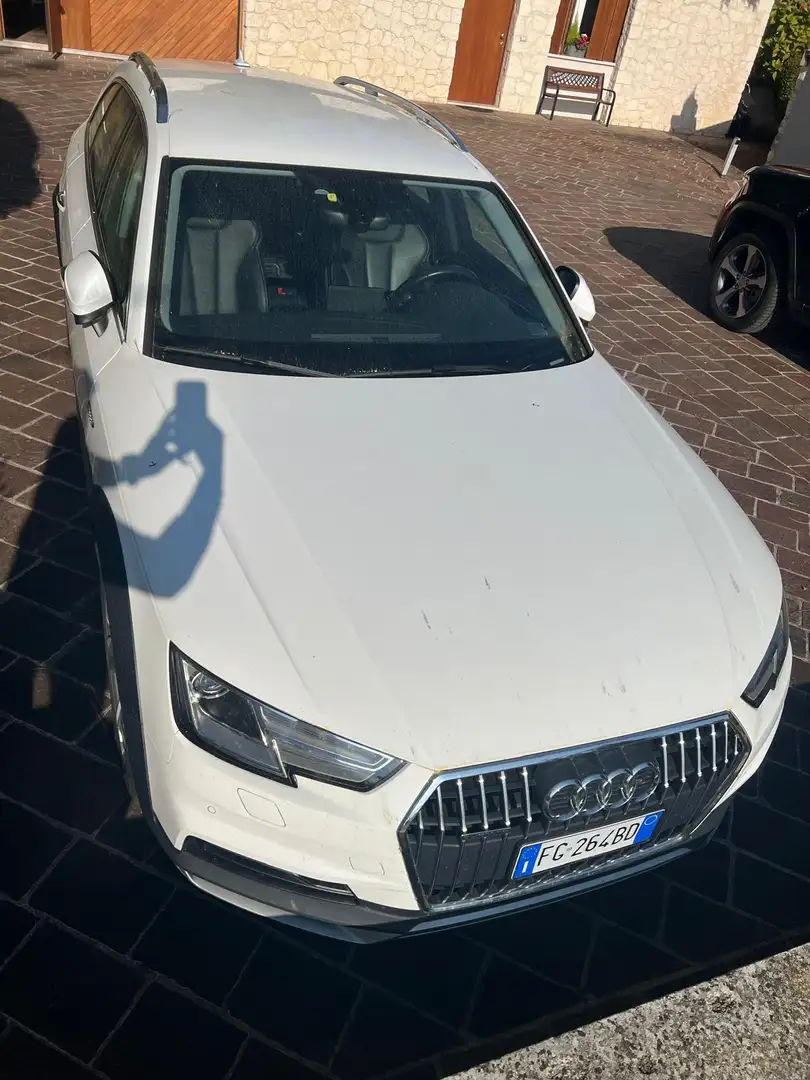 Audi A4 allroad A4 V 2016 Allroad Quattro 40 2.0 tdi 190CV Bianco - 2