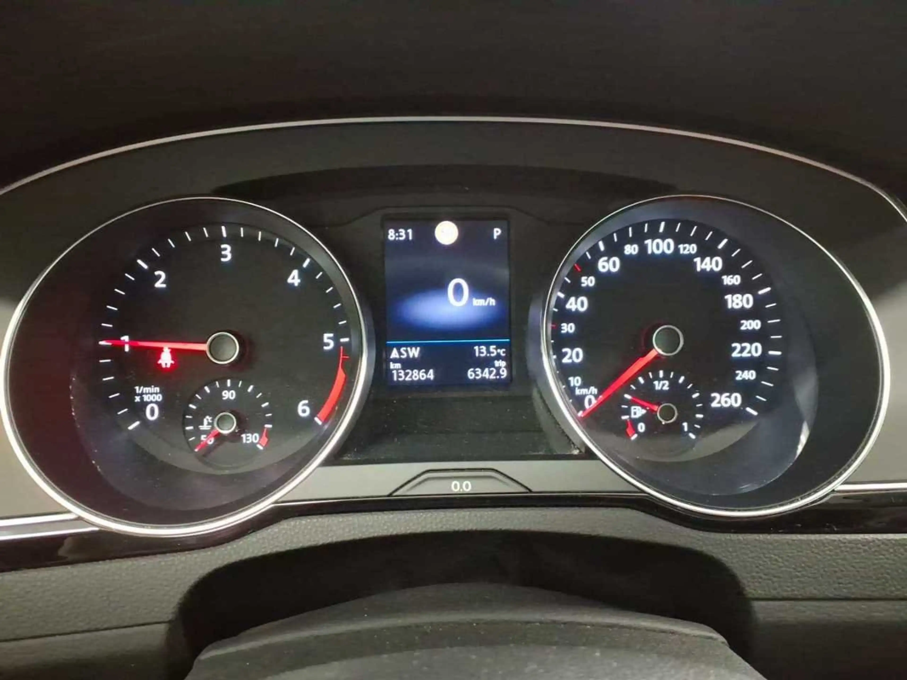 Volkswagen Passat Variant 2.0 TDI BMT Business R-Line AHK — photo 11