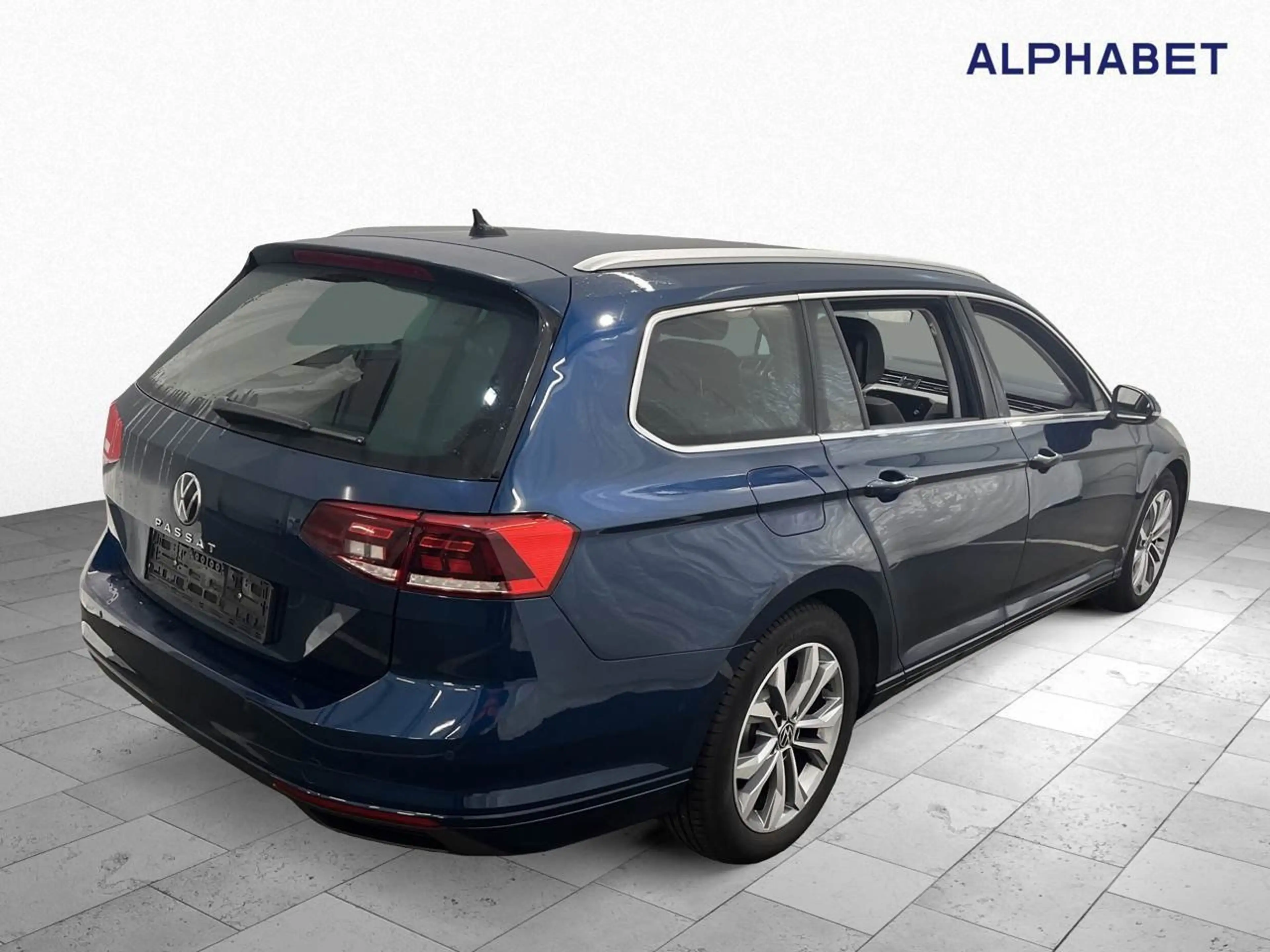 Volkswagen Passat Variant 2.0 TDI BMT Business R-Line AHK — photo 6