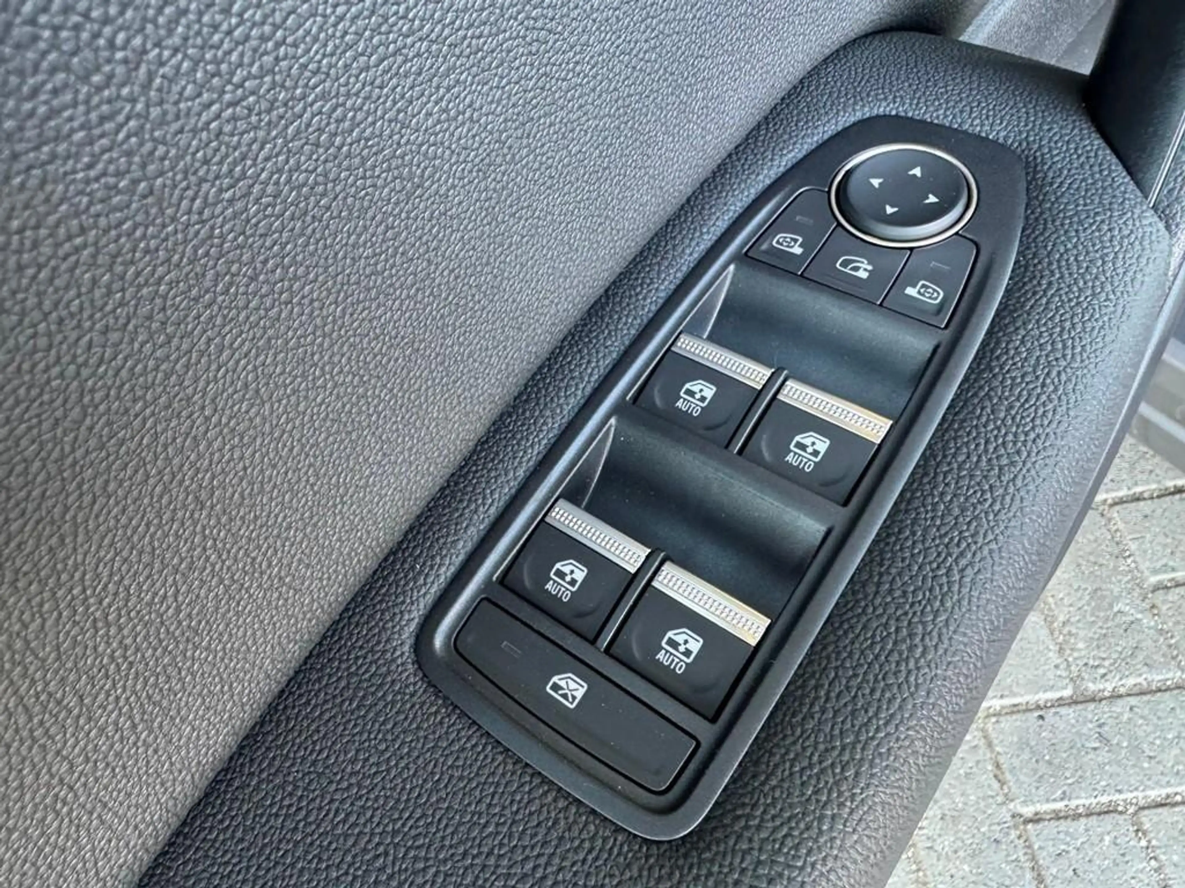 Mitsubishi Grandis 1.8 HEV Instyle | Rijklaar | Demo | All Season ban — photo 12