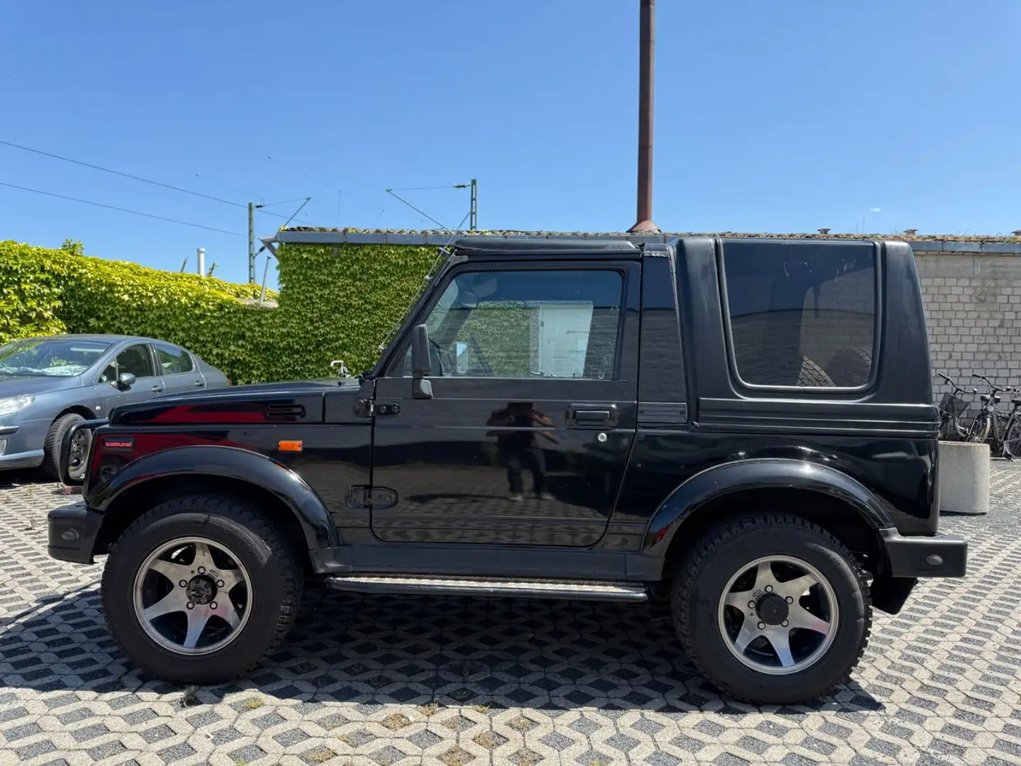 Suzuki SJ Samurai De Luxe Hardtop Black - 2