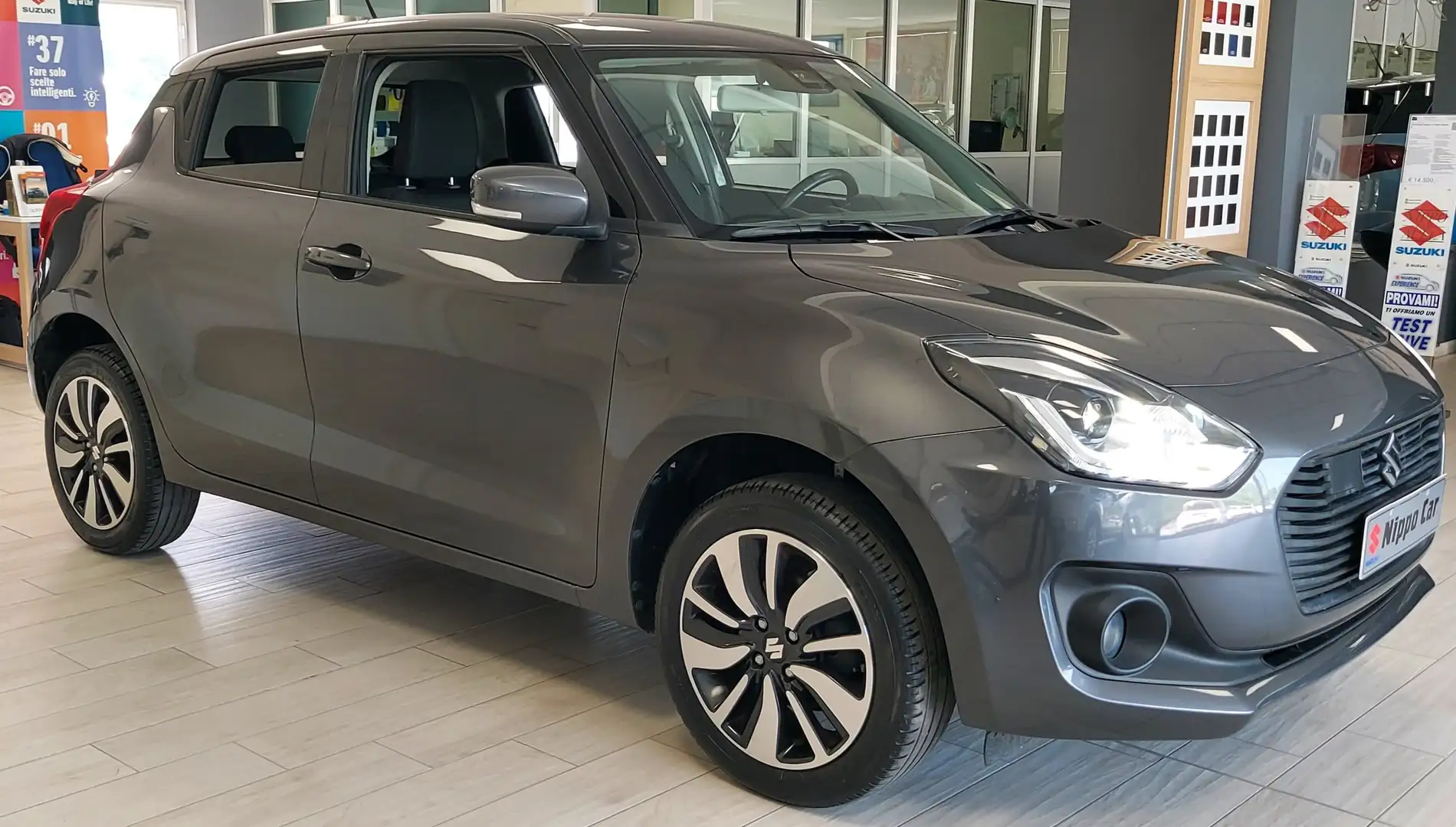 Suzuki Swift 1.2h Top allgrip 4wd Grigio - 1