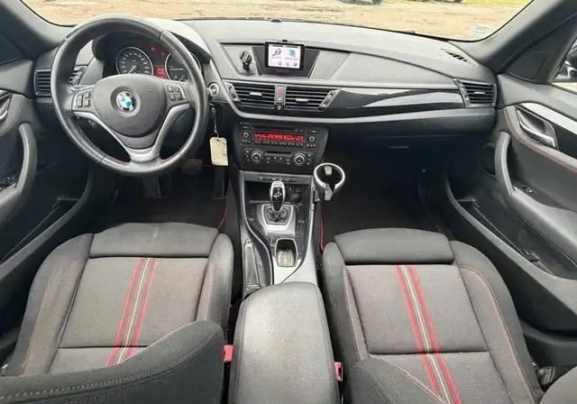 BMW X1 view 8