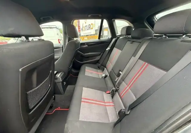 BMW X1 view 9