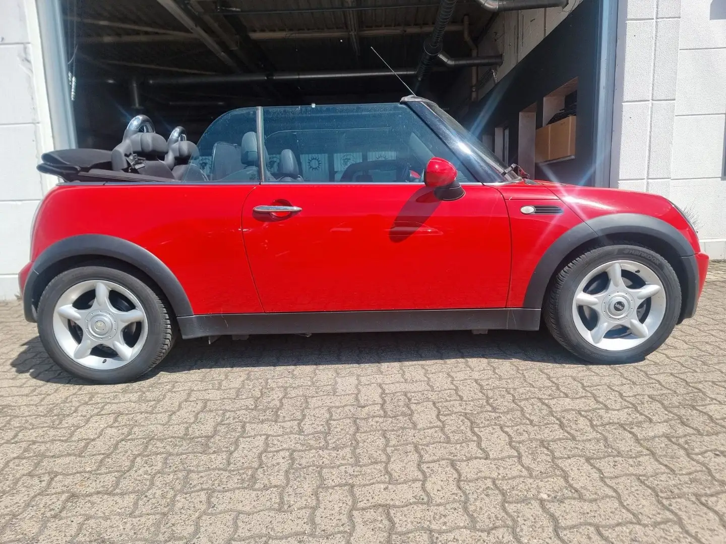 MINI One Cabrio One 1.6 16V Sportsitze/PDC/Sitzheizun Rood - 2
