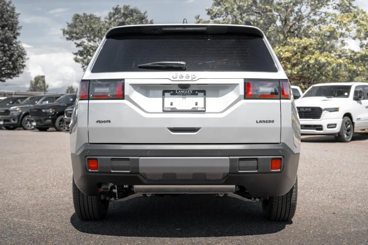 Jeep Cherokee снимка Jeep Cherokee
