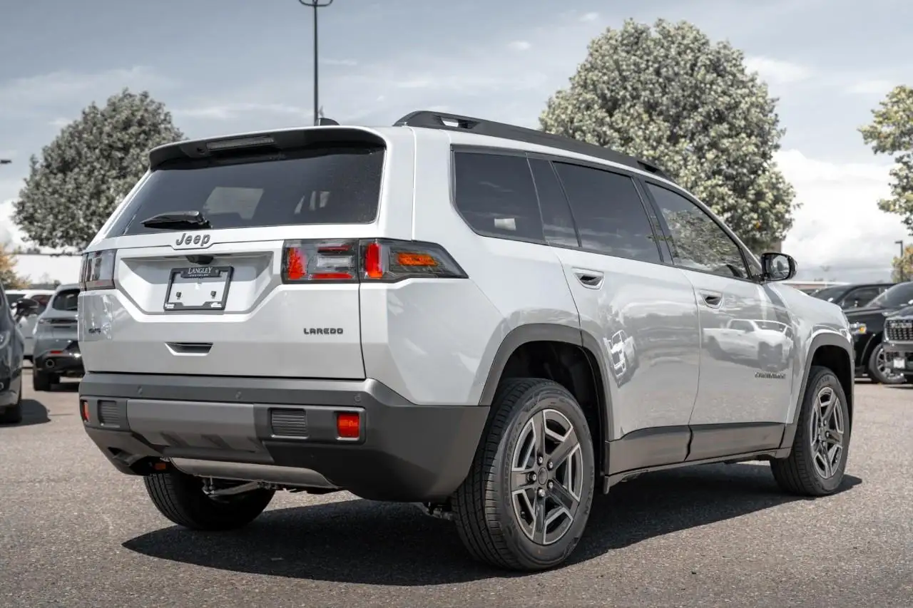 Jeep Cherokee снимка Jeep Cherokee