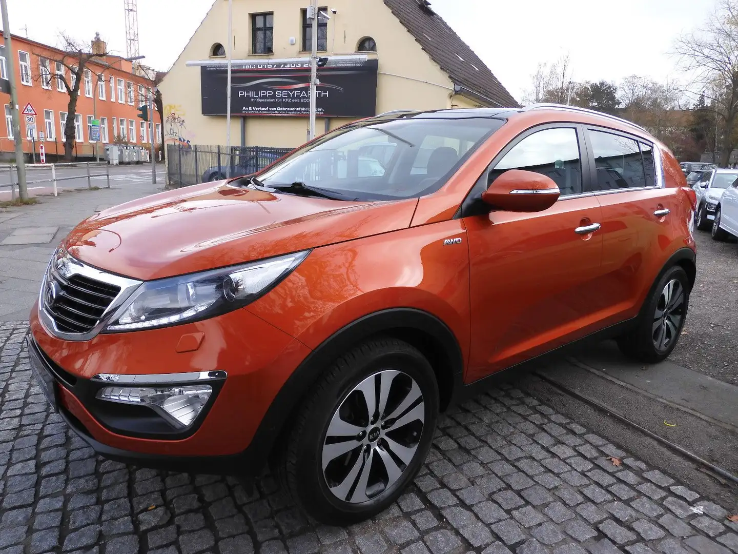 Kia Sportage SPORTAGE SPIRIT 4WD*AUT.*PANO*LEDER*KAMERA*AHK* Orange - 2
