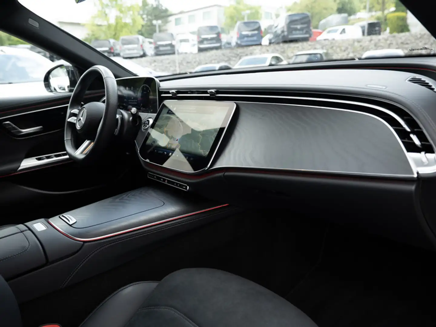 Mercedes-Benz E 220 d AMG-Sport/LED/360/Totw/Distr/Ambi/19' Negru - 2