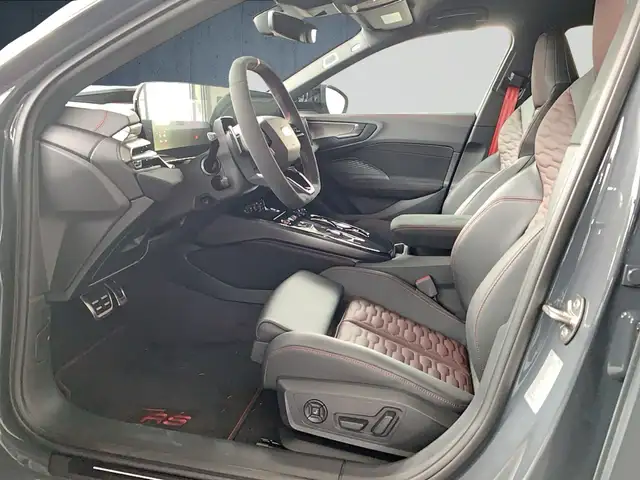 Audi RS5 view 9