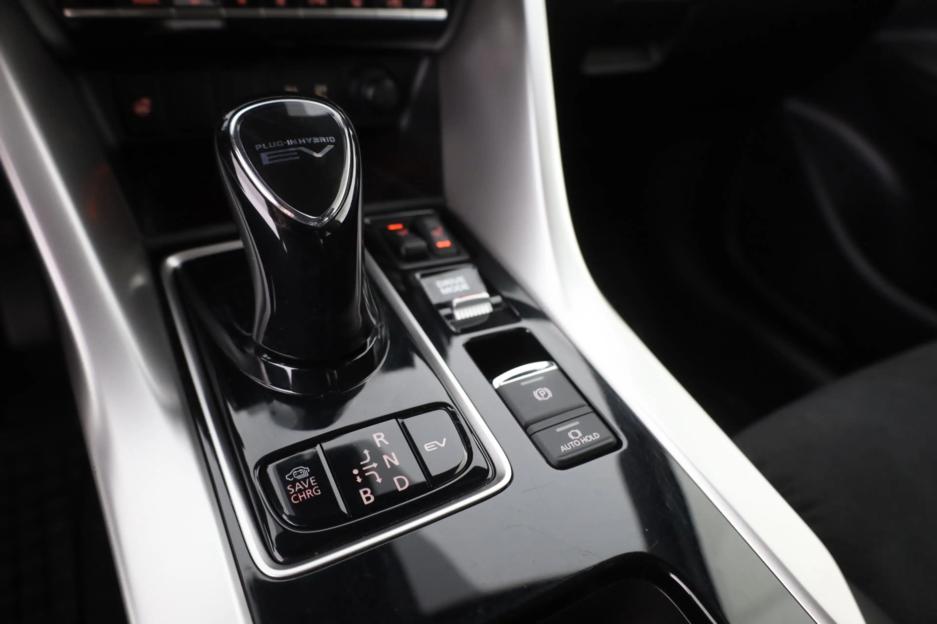 Mitsubishi Eclipse Cross 2.4 PHEV 4WD LED Navi 360° Head-Up — photo 15