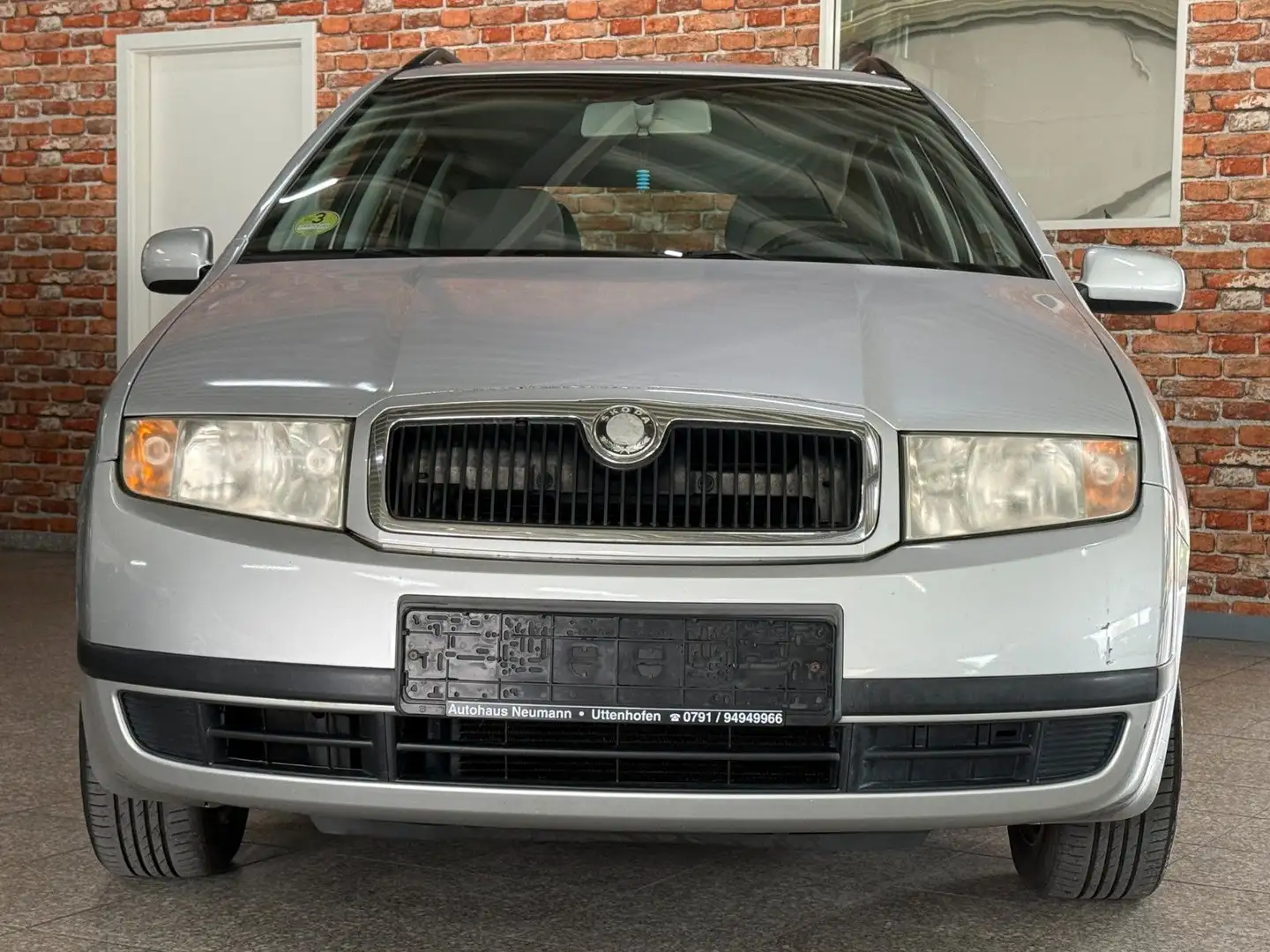 Skoda Fabia 1.9 TDI - Kombi - Klima - AHK Silber - 2