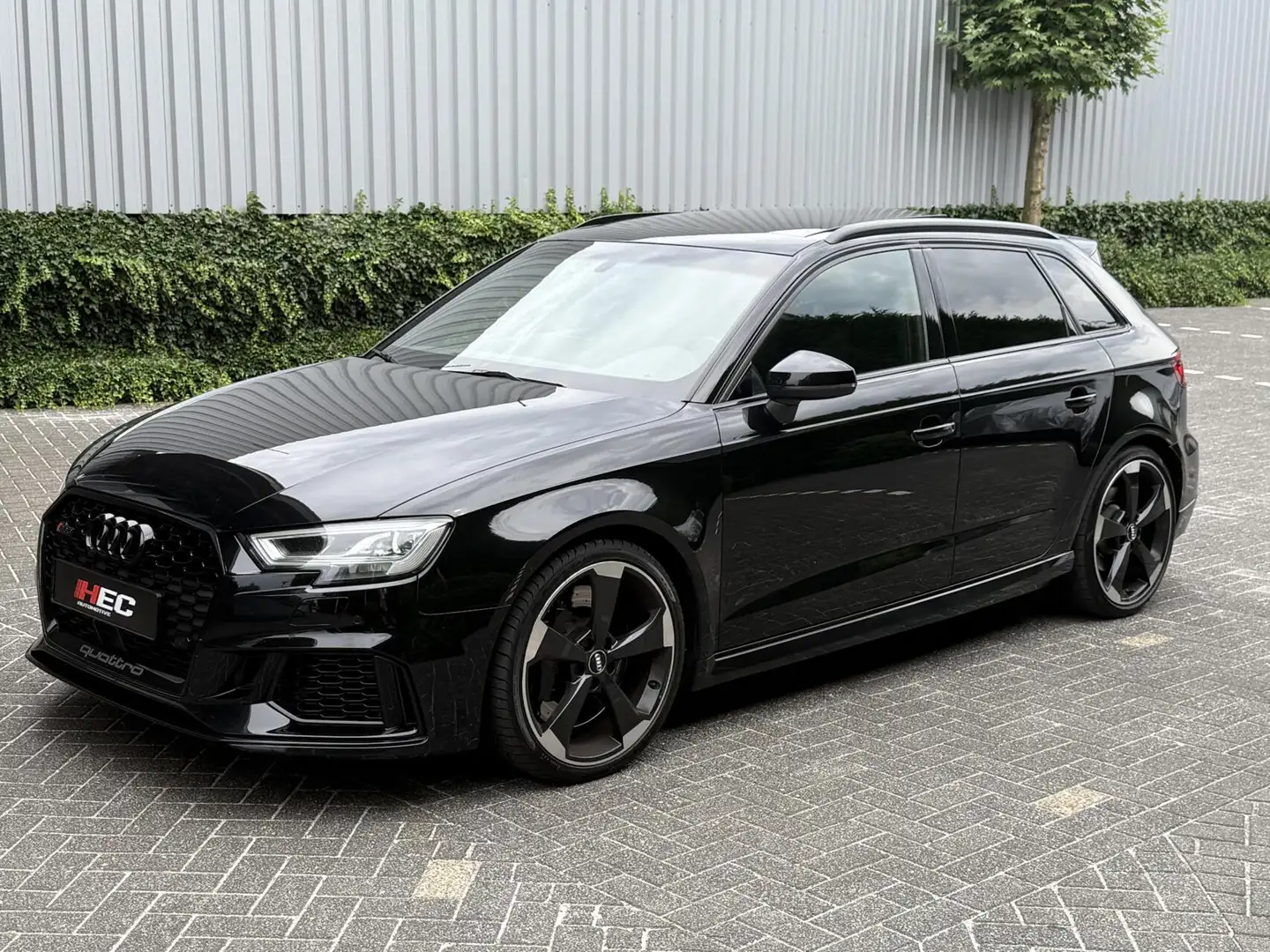 Audi RS3 2.5 TFSI RS3 quattro Černá - 1