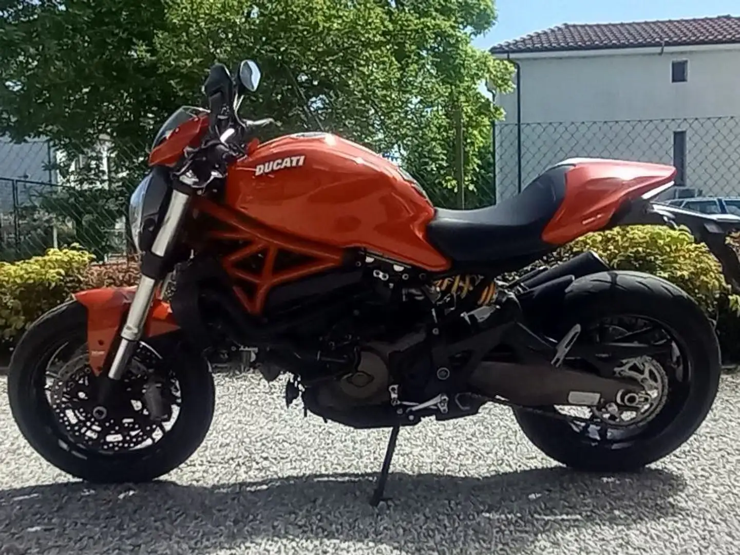 Ducati Monster 821 Stripe Roşu - 2