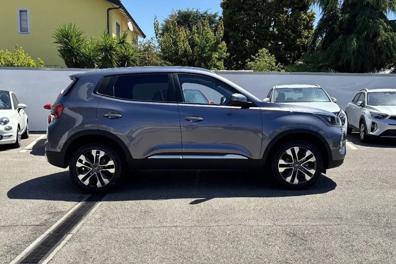 DR Automobiles DR5.0 2025