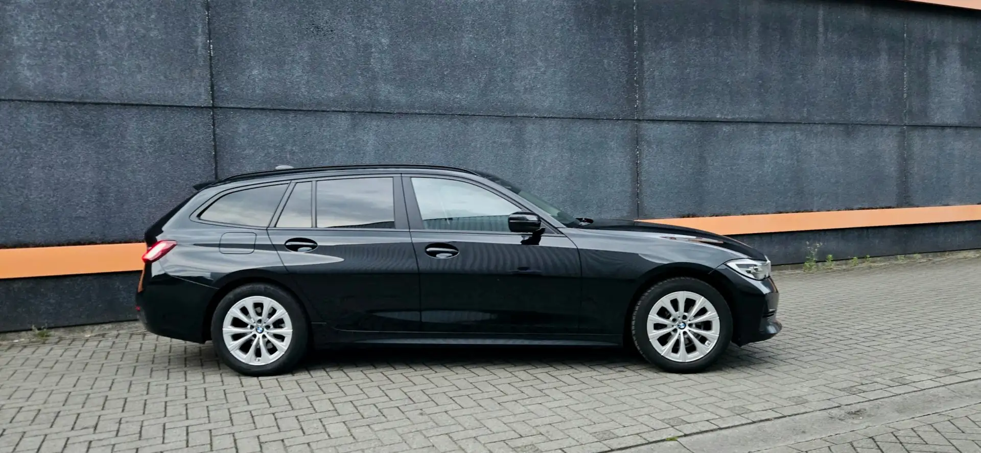 BMW 318 Touring dA MHEV/SPORTLINE/LED/LEDER/*IN NIEUWSTAAT Zwart - 2