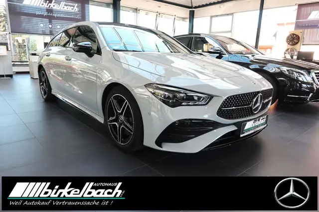 Mercedes-Benz Cla view 3