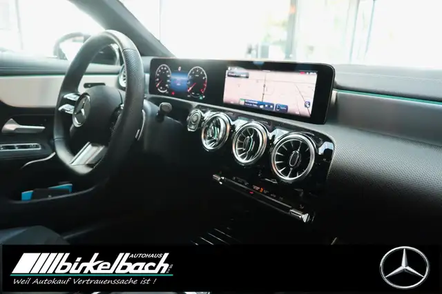 Mercedes-Benz Cla view 9