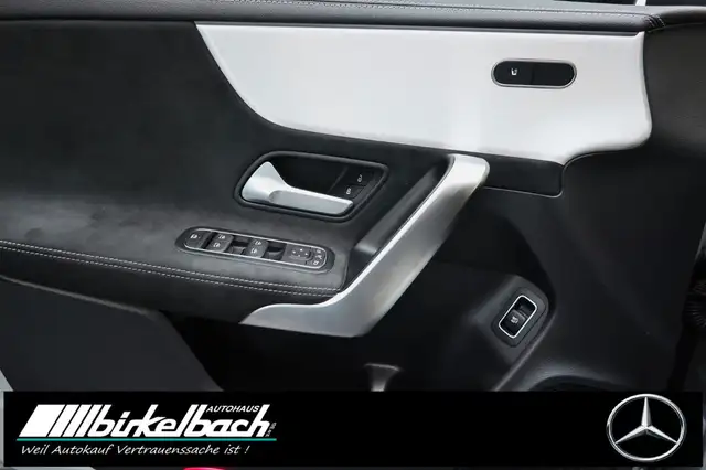 Mercedes-Benz Cla view 11