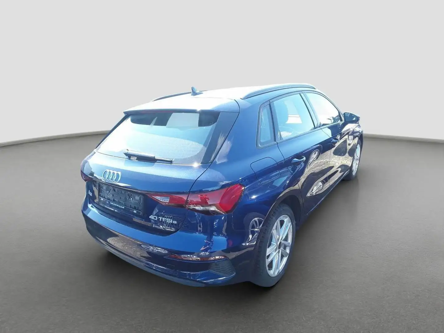 Audi A3 40 TFSIe S-tronic / MMI-Navi+, RFK Blau - 2