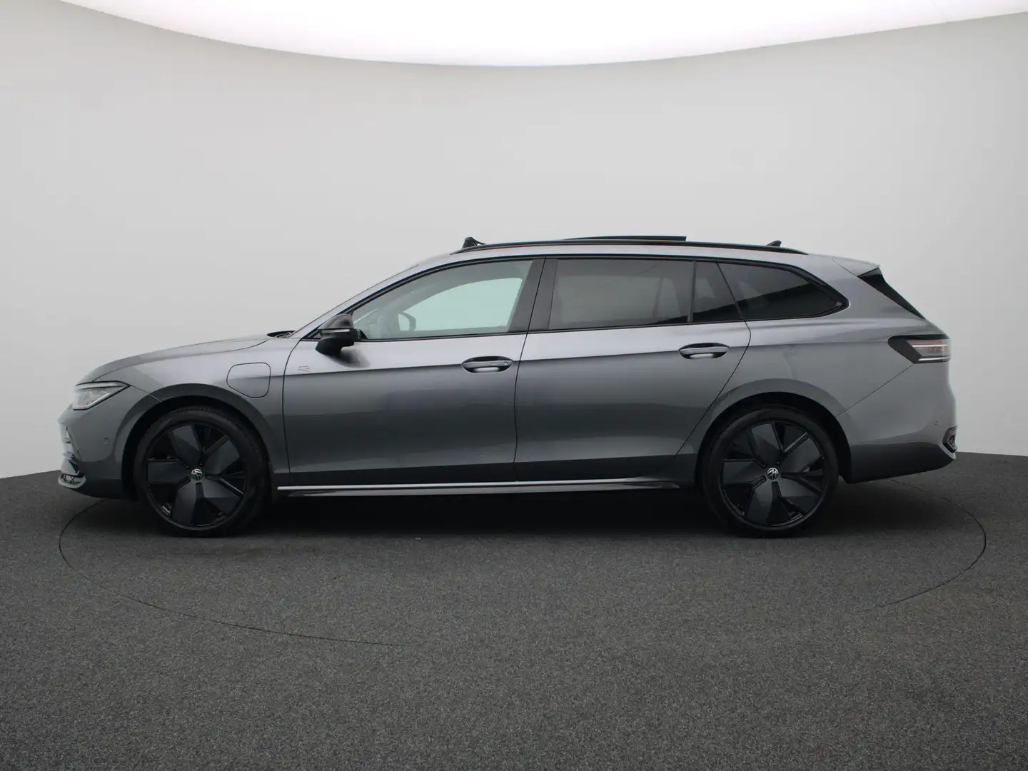 Volkswagen Passat Variant 1.5 eHybrid R-Line Edition 272PK DSG Matrix led, t Grijs - 2